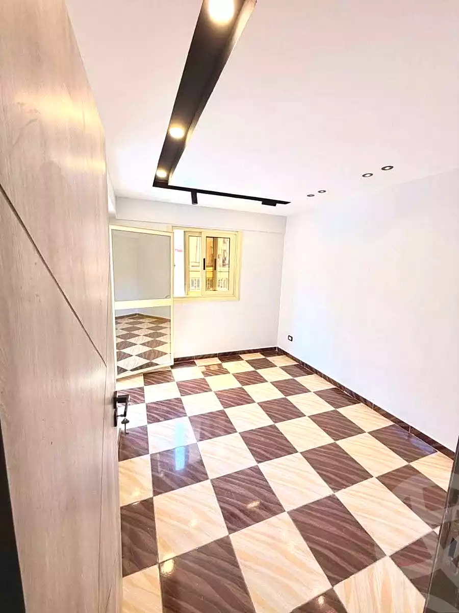 https://aqarmap.com.eg/ar/listing/7330927-for-sale-alexandria-sydy-bshr-sydy-bshr-bhry-shr-khld-bn-lwlyd