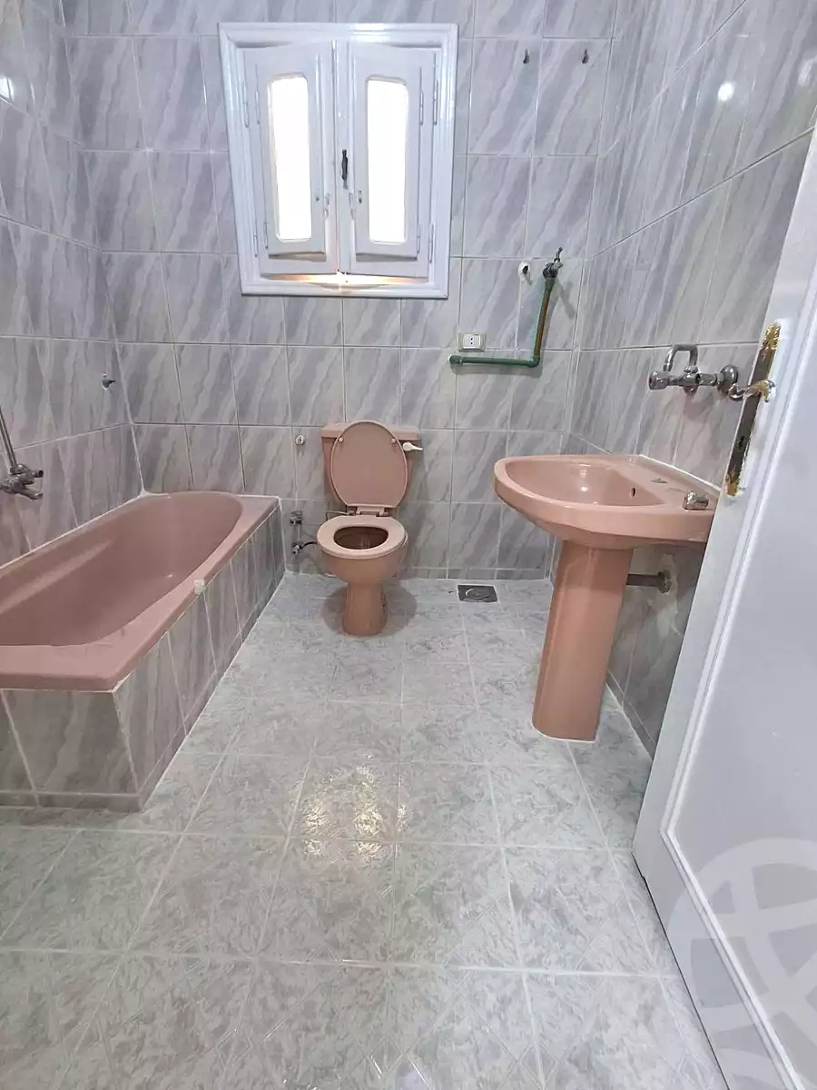 https://aqarmap.com.eg/ar/listing/7330950-for-sale-alexandria-al-agamy-shataa-el-nakheel