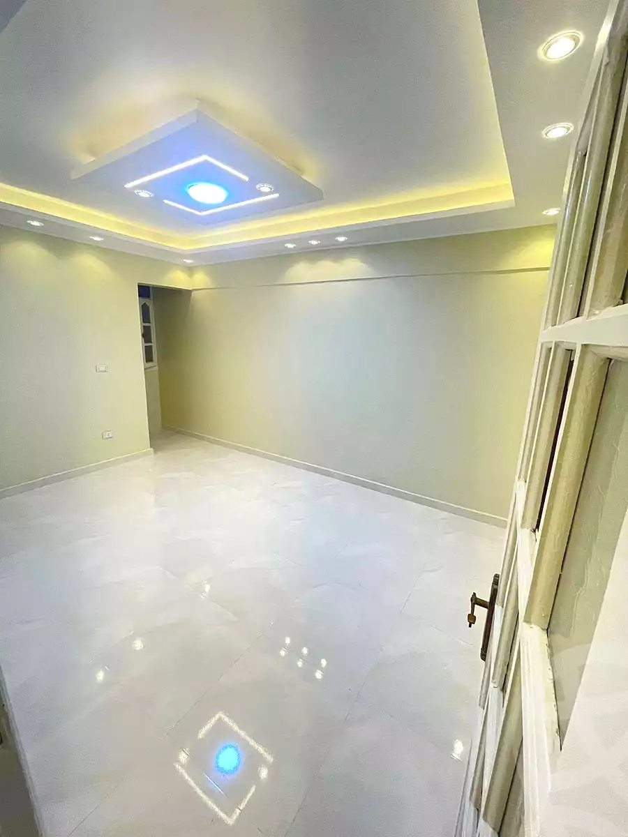 https://aqarmap.com.eg/ar/listing/7330983-for-sale-alexandria-sydy-bshr-sydy-bshr-bhry