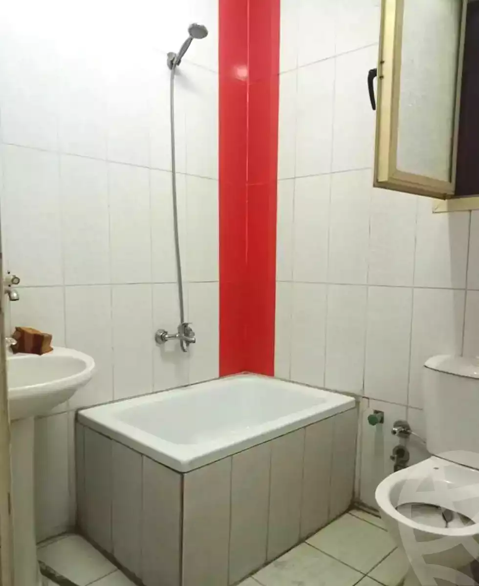 https://aqarmap.com.eg/ar/listing/7331487-for-sale-alexandria-sydy-bshr-sydy-bshr-bhry-gamal-abd-el-nasir-st