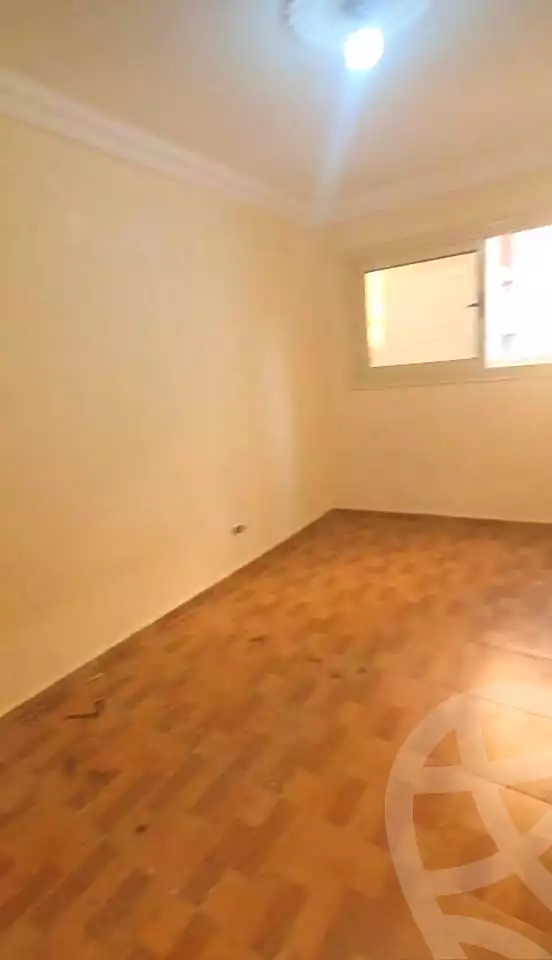 https://aqarmap.com.eg/en/listing/7332578-for-sale-alexandria-el-asafra-shr-45