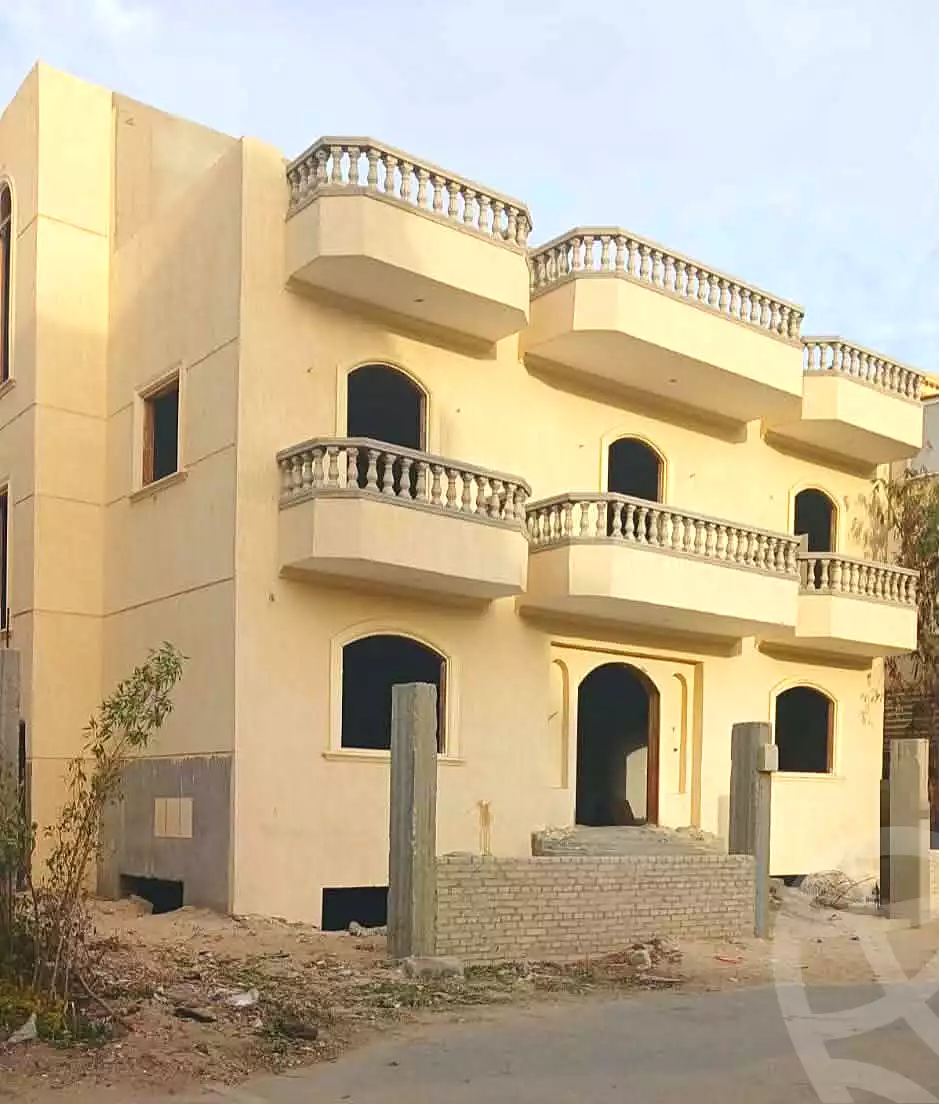 https://aqarmap.com.eg/en/listing/7244227-for-sale-cairo-el-sheikh-zayed-city-compounds-el-yasmeen-compound