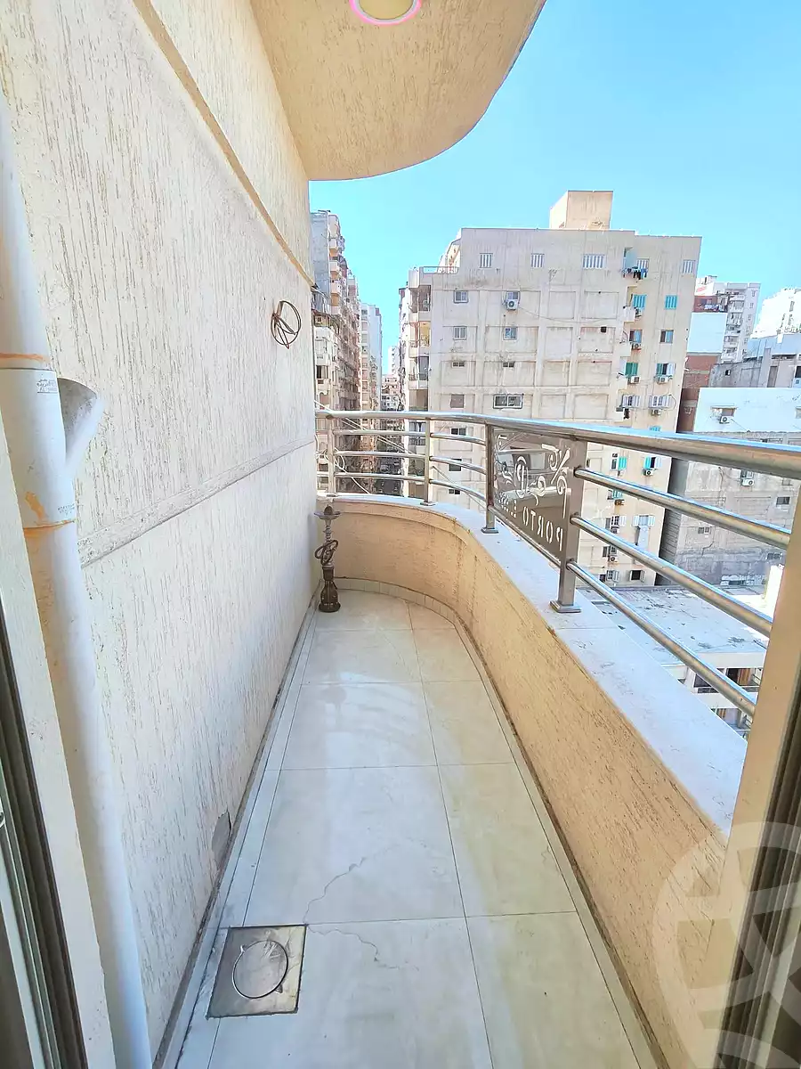 https://aqarmap.com.eg/ar/listing/7332907-for-sale-alexandria-sydy-bshr-sydy-bshr-bhry-shr-mhmwd-l-yswy