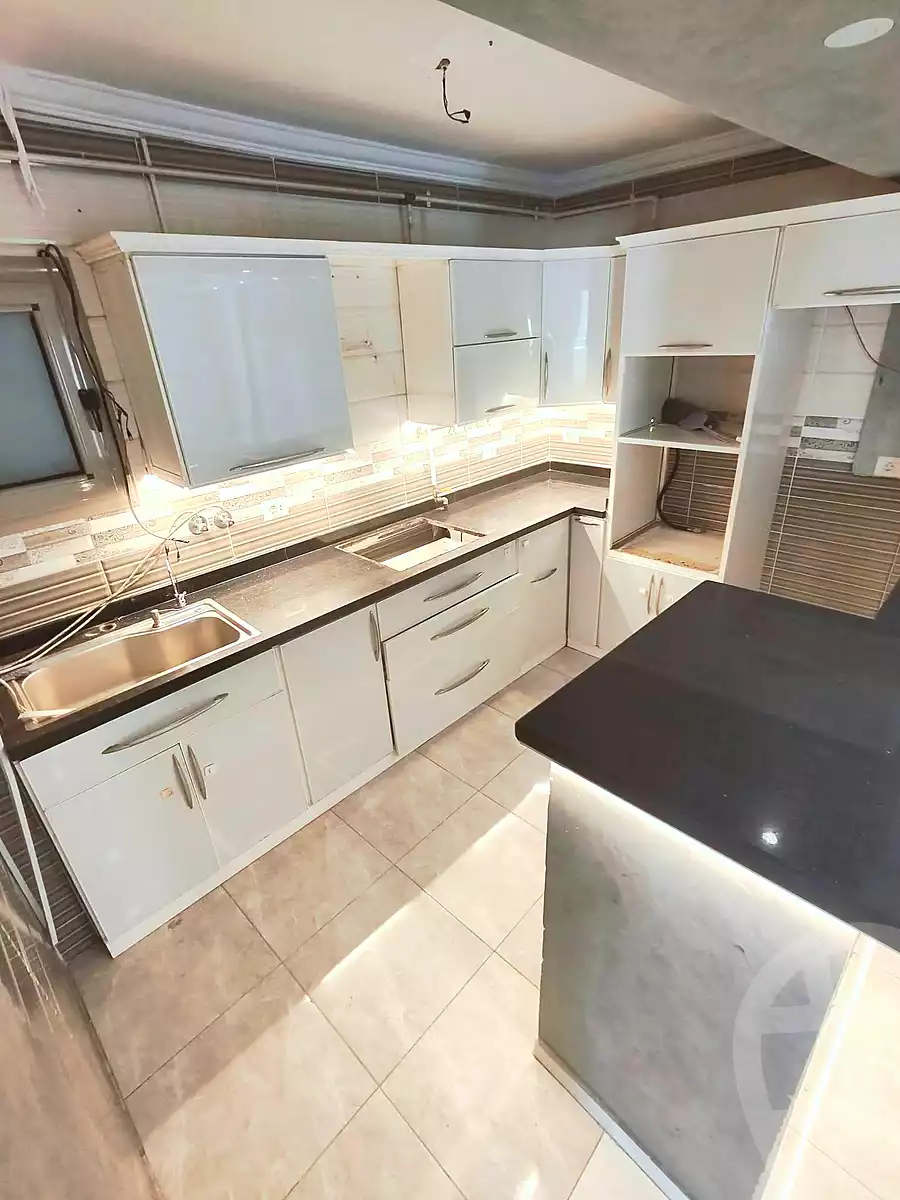 https://aqarmap.com.eg/ar/listing/7332907-for-sale-alexandria-sydy-bshr-sydy-bshr-bhry-shr-mhmwd-l-yswy