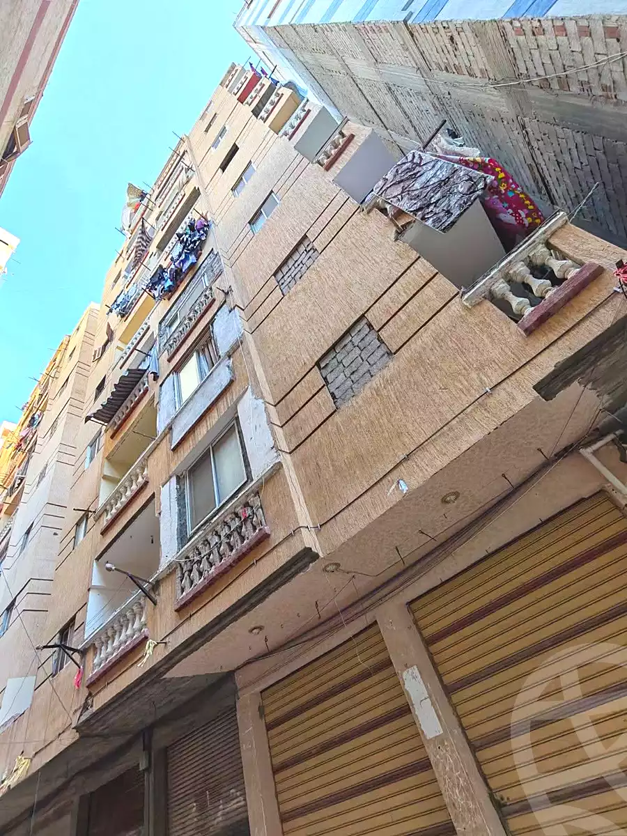 https://aqarmap.com.eg/en/listing/7333007-for-sale-alexandria-al-agamy-el-hanouvel-yathreb-st