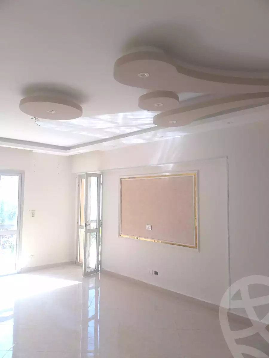 https://aqarmap.com.eg/ar/listing/7333502-for-rent-cairo-new-cairo-lrhb-city-phase-2-amr-ibn-el-aas-st