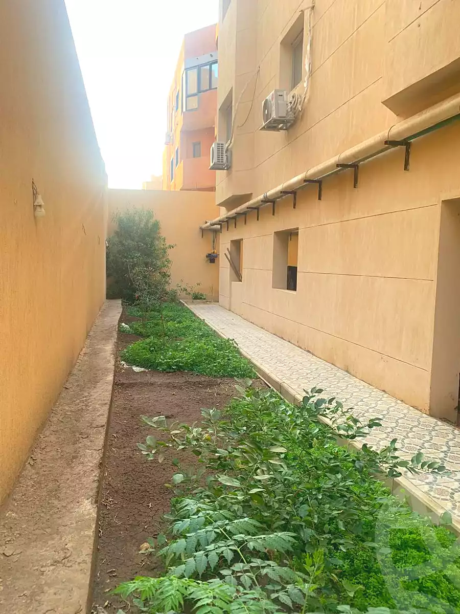https://aqarmap.com.eg/en/listing/7333796-for-sale-cairo-new-cairo-sharq-el-akadamiya-al-tahrir-st