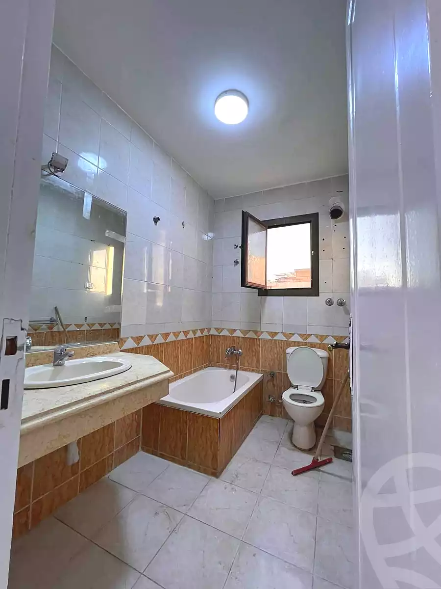 https://aqarmap.com.eg/ar/listing/7334213-for-sale-alexandria-al-agamy-shataa-el-nakheel