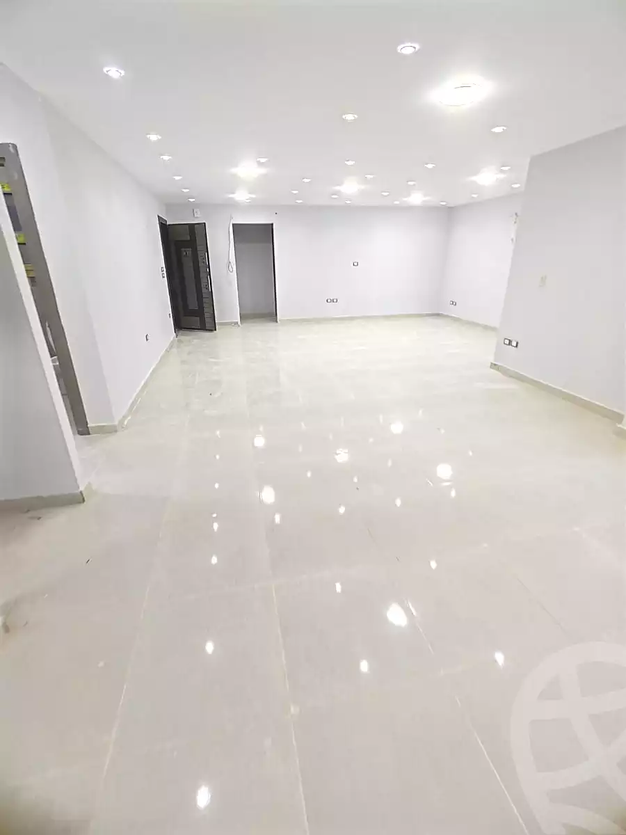 https://aqarmap.com.eg/ar/listing/7334312-for-rent-cairo-el-maadi-compounds-rayhanah-plaza