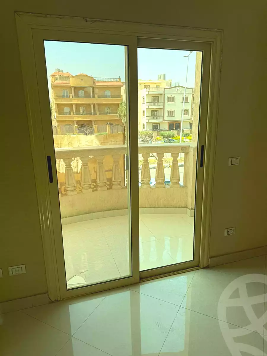 https://aqarmap.com.eg/en/listing/7334407-for-sale-cairo-new-cairo-el-ahyaa-third-neighborhood-street-1