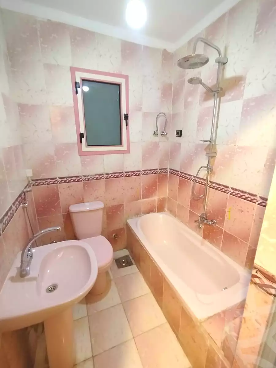 https://aqarmap.com.eg/en/listing/7334659-for-sale-alexandria-lsywf-el-falki