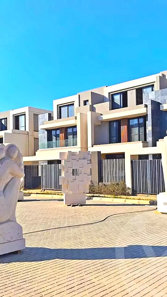 https://aqarmap.com.eg/ar/listing/7335807-for-sale-cairo-new-administrative-capital-r4-la-vista-city