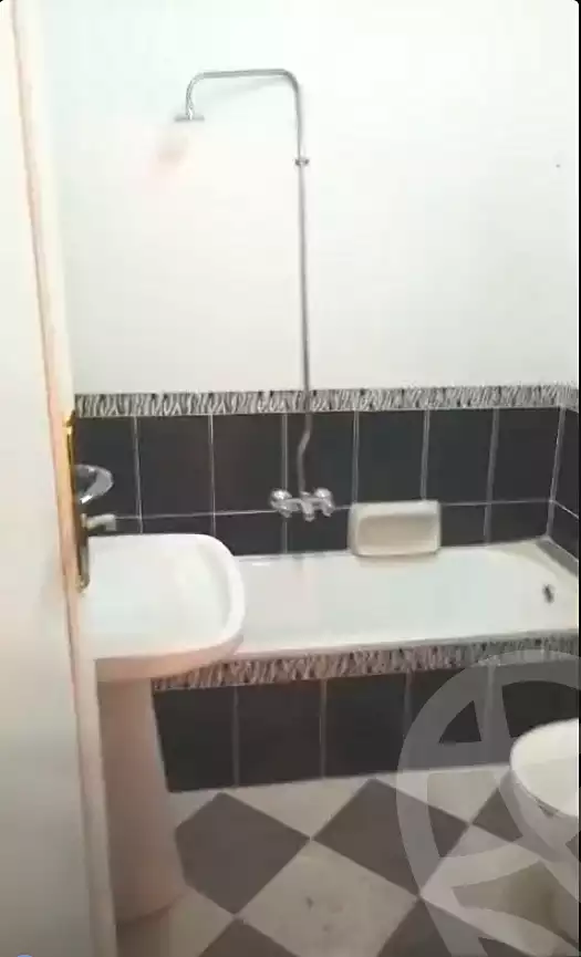 https://aqarmap.com.eg/ar/listing/7335922-for-sale-cairo-el-zaytun-lzytwn-lgrby-el-gabal-canal-st