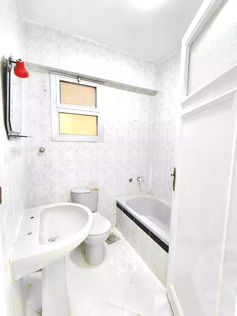 https://aqarmap.com.eg/en/listing/7335941-for-sale-alexandria-al-agamy-shataa-el-nakheel
