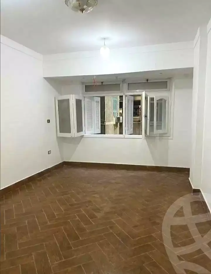 https://aqarmap.com.eg/ar/listing/7336897-for-rent-alexandria-miami-shr-jml-bd-lnsr