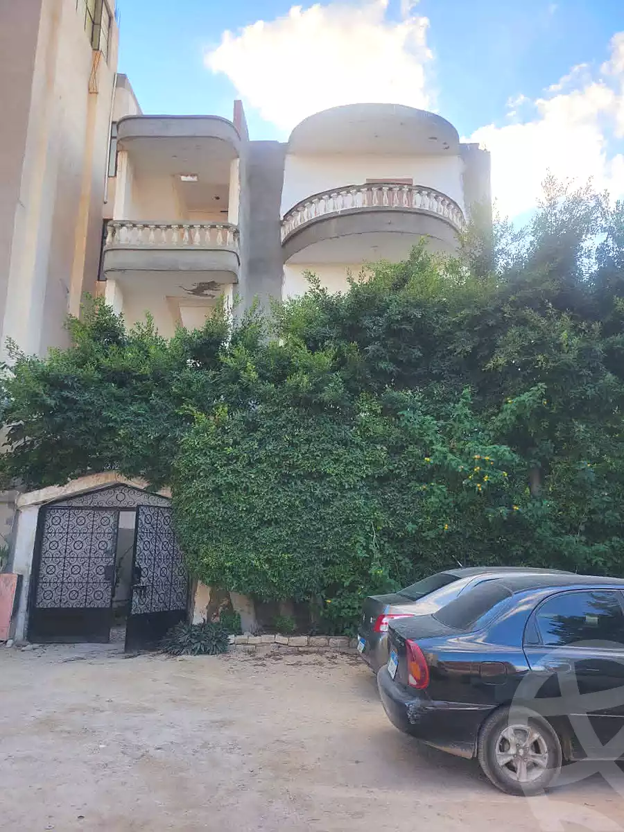 https://aqarmap.com.eg/en/listing/7337147-for-sale-alexandria-al-agamy-bw-ywsf-redbekas-st