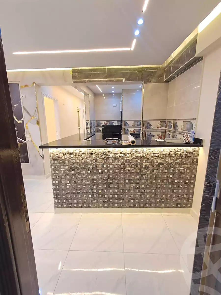 https://aqarmap.com.eg/ar/listing/7337851-for-sale-alexandria-miami-khld-bn-lwlyd