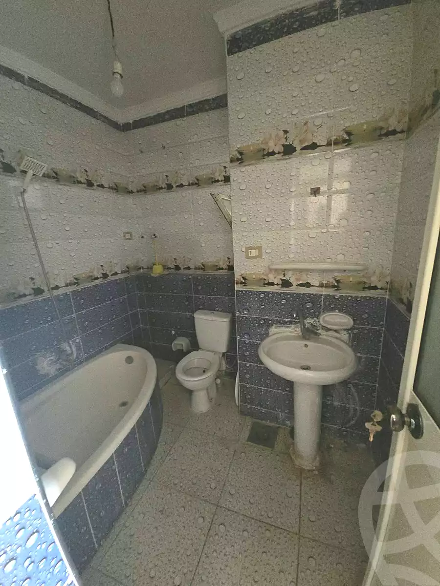 https://aqarmap.com.eg/ar/listing/7337861-for-sale-alexandria-sydy-bshr-sydy-bshr-bhry-gamal-abd-el-nasir-st