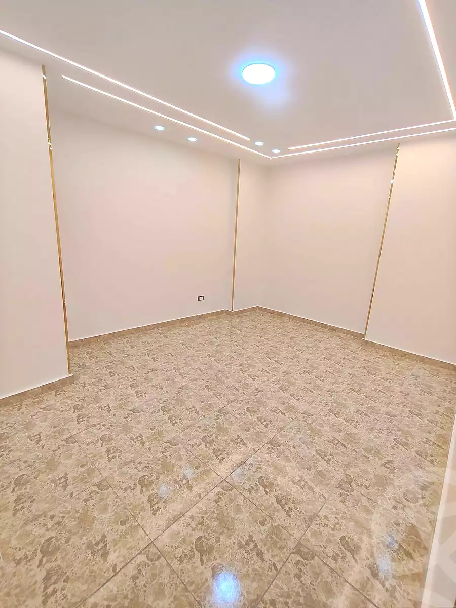 https://aqarmap.com.eg/ar/listing/7337930-for-sale-alexandria-sydy-bshr-sydy-bshr-bhry-shr-khld-bn-lwlyd