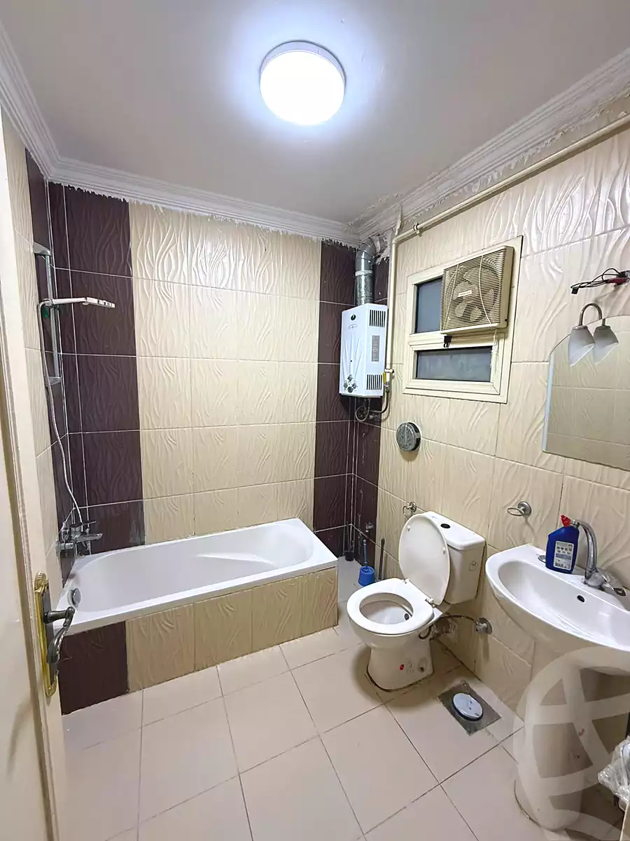 https://aqarmap.com.eg/ar/listing/7338067-for-rent-cairo-6th-of-october-el-ahyaa-neighborhood-4th-neighbourhood-1