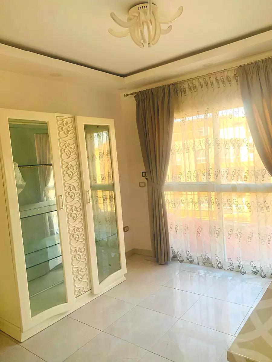 https://aqarmap.com.eg/ar/listing/7338151-for-rent-cairo-6th-of-october-hadaeq-october-compounds-djlh-blmz-m-mr-lmrshdy