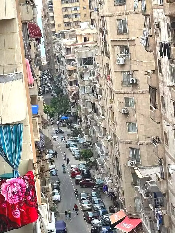 https://aqarmap.com.eg/ar/listing/7338311-for-sale-alexandria-sydy-bshr-sydy-bshr-bhry-amr-el-nogomy-st