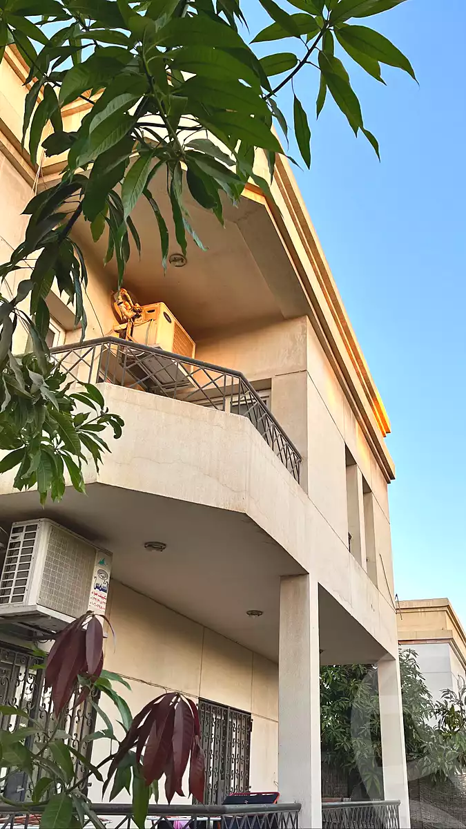 https://aqarmap.com.eg/en/listing/7338531-for-sale-cairo-new-cairo-lrhb-city-phase-1-alabnoudi-st