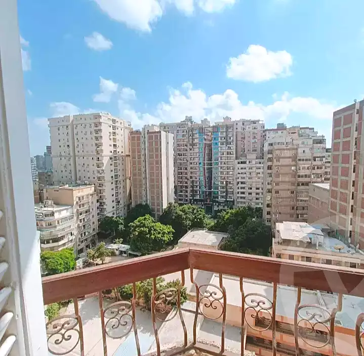 https://aqarmap.com.eg/ar/listing/7339119-for-sale-alexandria-ganaklis