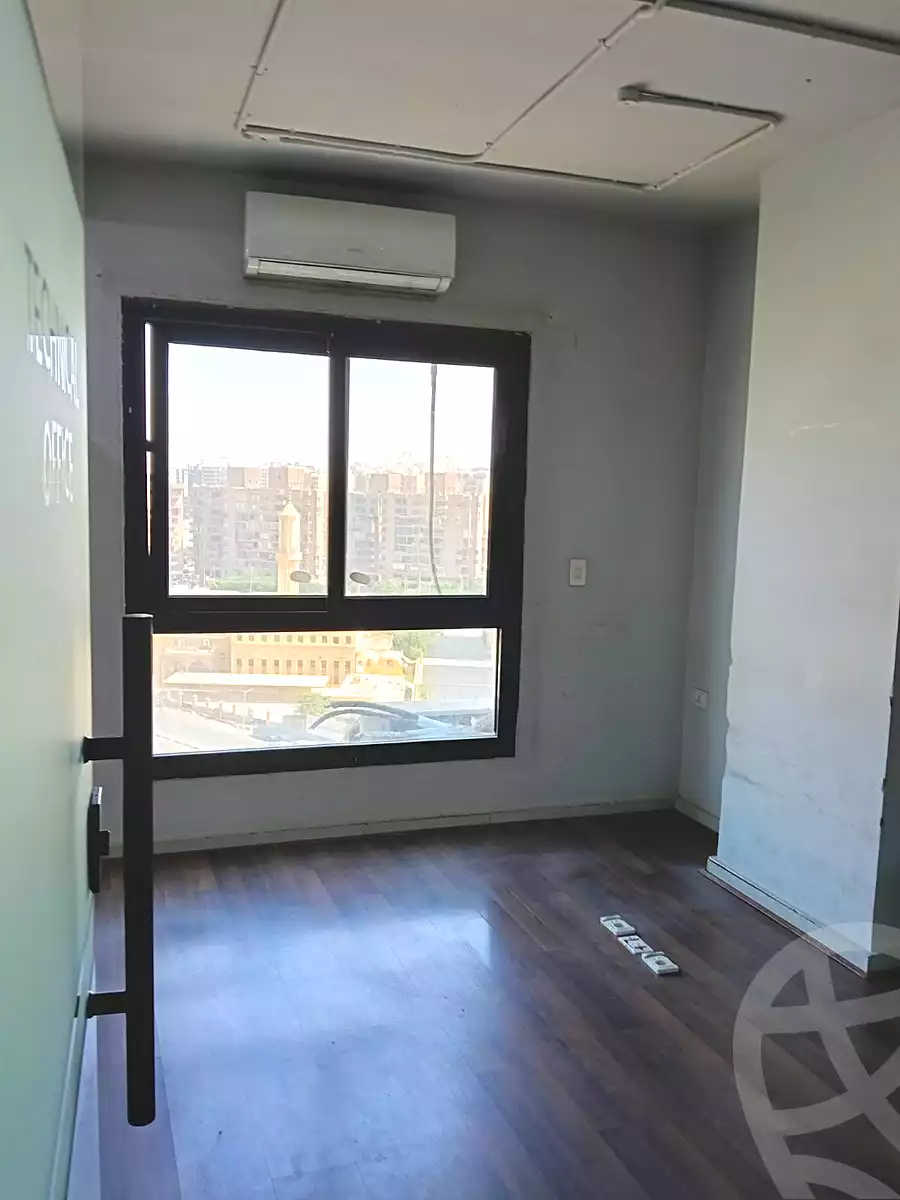 https://aqarmap.com.eg/ar/listing/7339233-for-rent-cairo-el-maadi-compounds-rayhanah-plaza