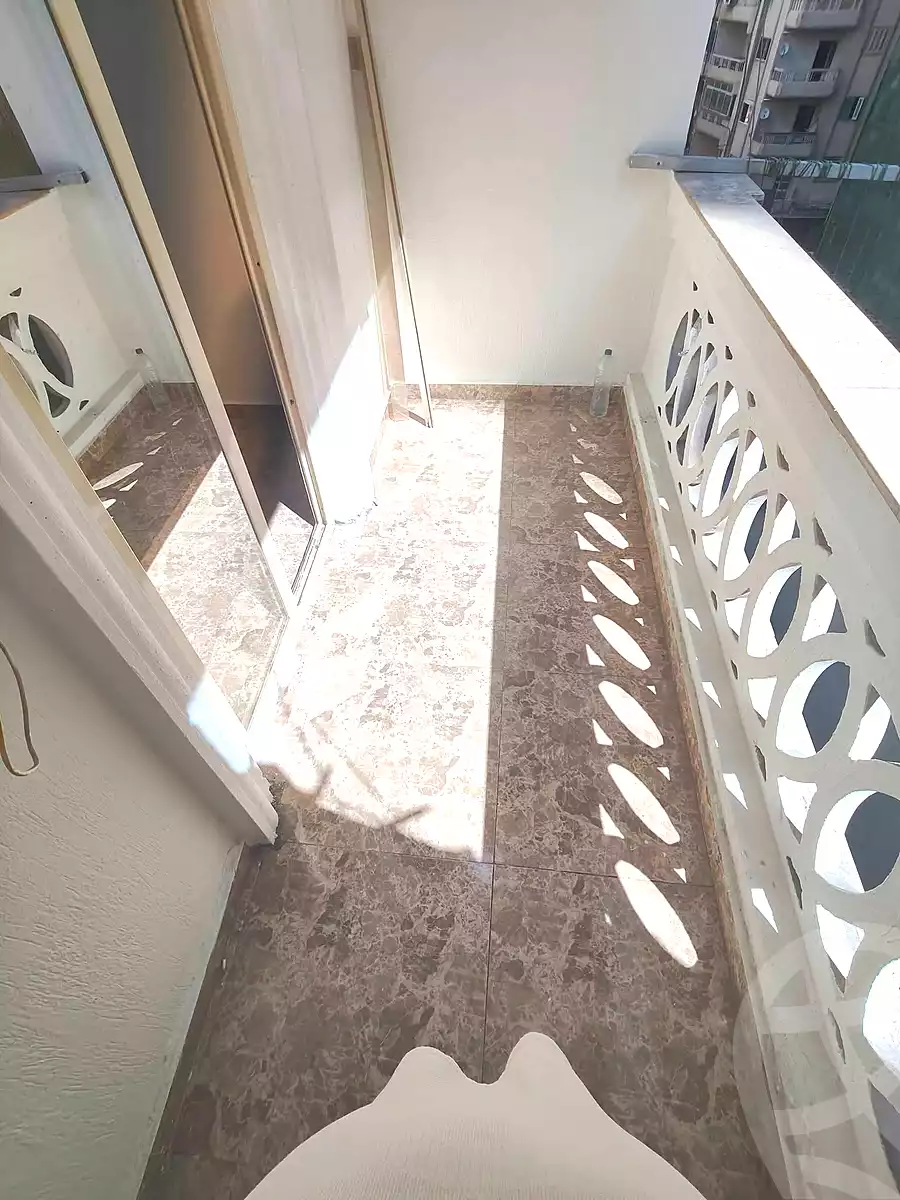 https://aqarmap.com.eg/ar/listing/7339256-for-sale-alexandria-sydy-bshr-sydy-bshr-bhry-shr-khld-bn-lwlyd