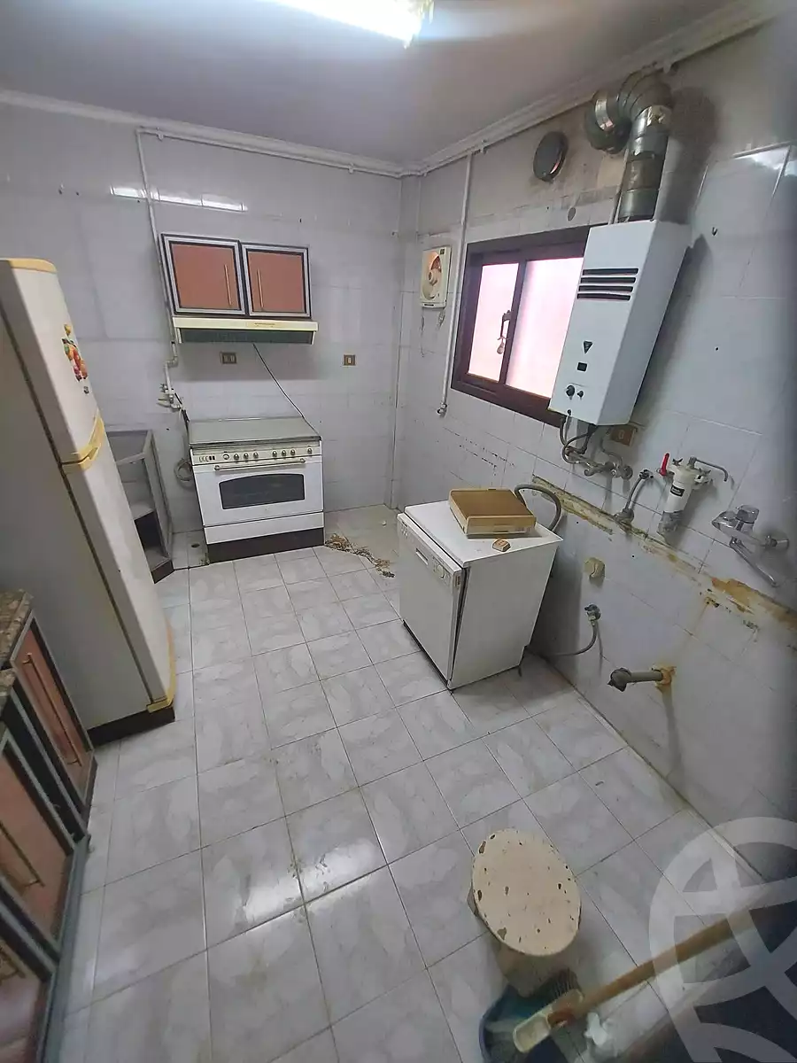 https://aqarmap.com.eg/en/listing/7339791-for-sale-cairo-helwan-helwan-el-sharkeya-borhan-st