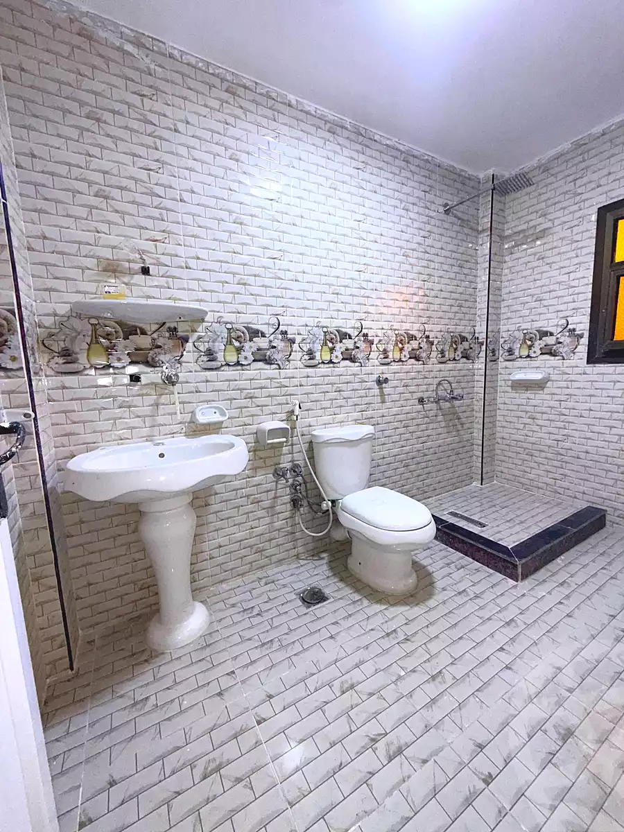 https://aqarmap.com.eg/ar/listing/7340067-for-sale-alexandria-al-agamy