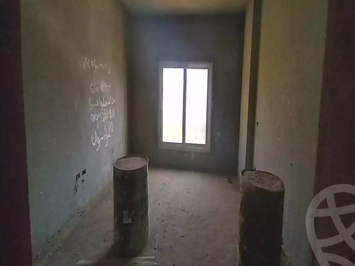 https://aqarmap.com.eg/ar/listing/7340585-for-sale-cairo-new-cairo-compounds-les-rois