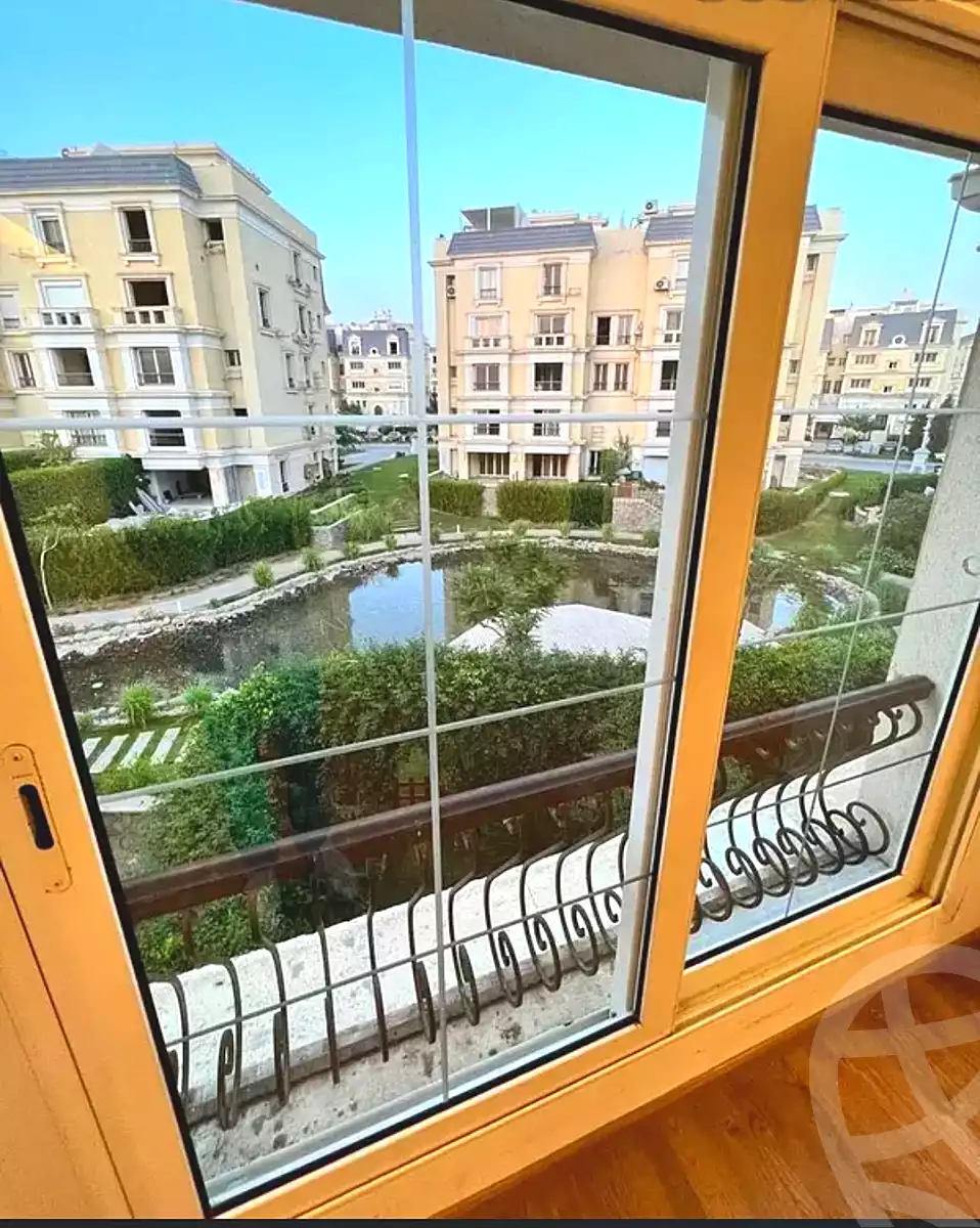 https://aqarmap.com.eg/en/listing/7340731-for-sale-cairo-new-cairo-compounds-mountain-view-hyde-park