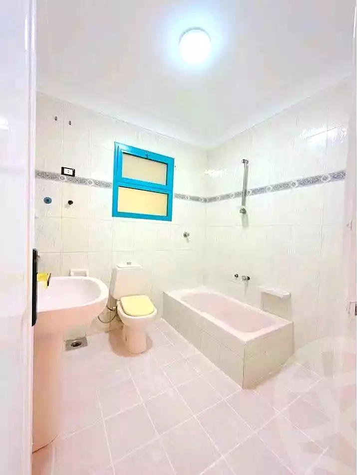 https://aqarmap.com.eg/en/listing/7340882-for-sale-alexandria-al-agamy-shataa-el-nakheel