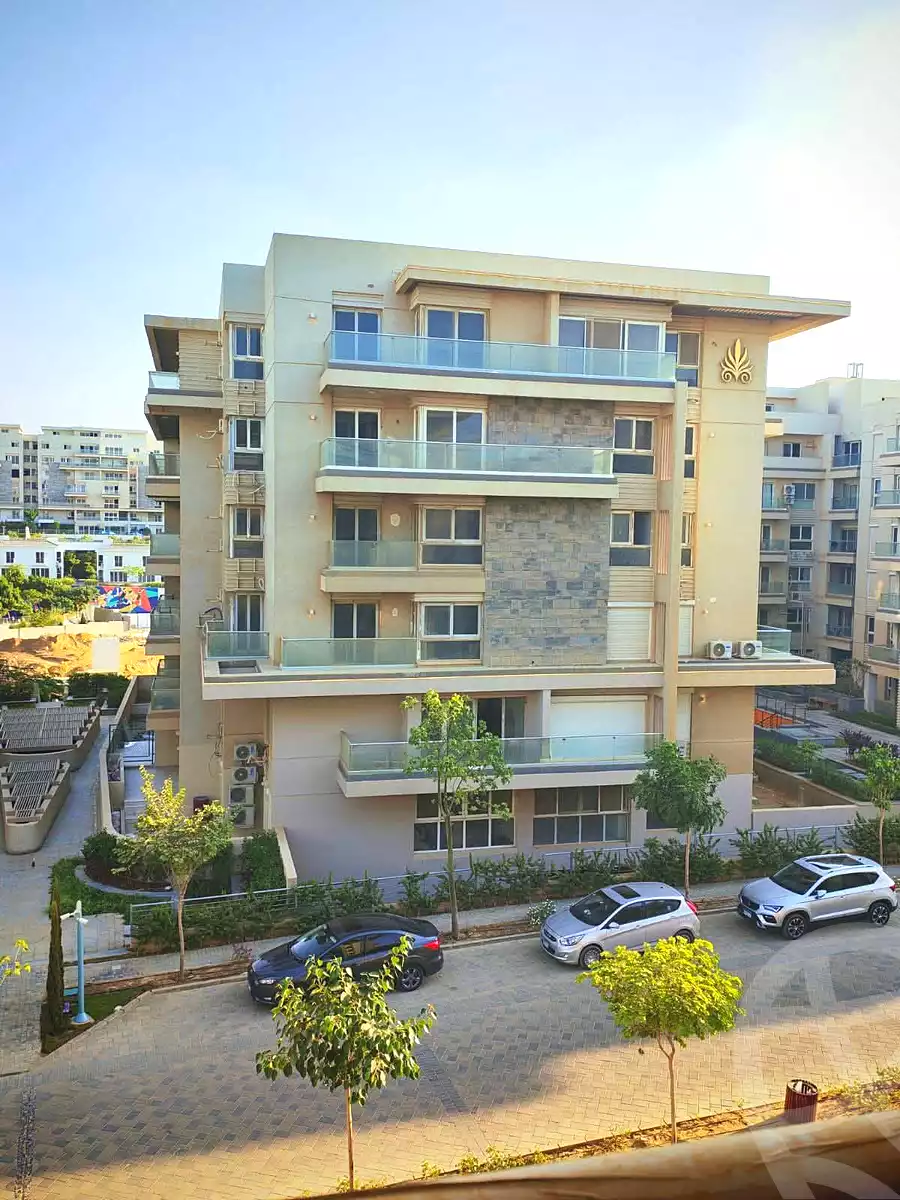 https://aqarmap.com.eg/en/listing/7340893-for-sale-cairo-new-cairo-compounds-mwntn-fyw-y-syty-club-park-mountain-view-icity
