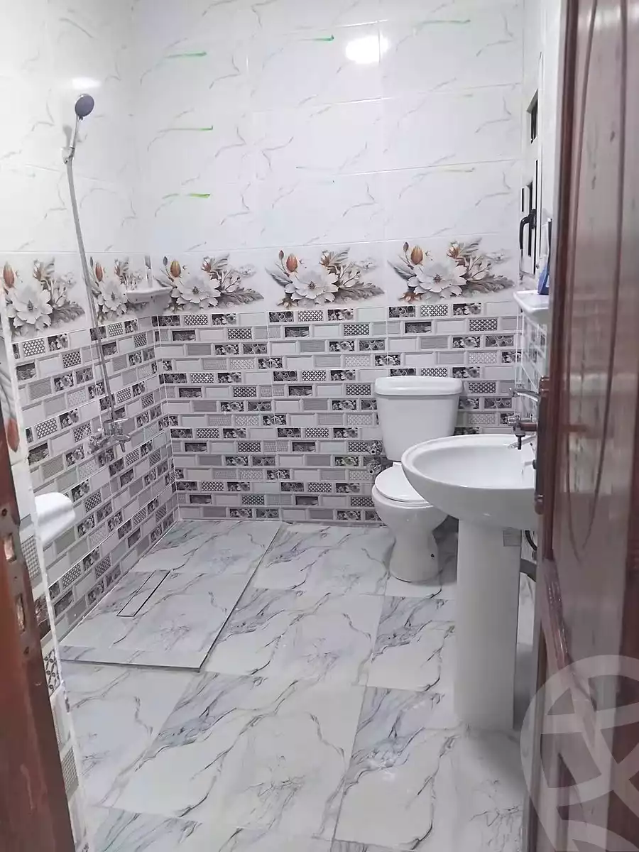 https://aqarmap.com.eg/ar/listing/7341421-for-sale-alexandria-al-agamy-el-hanouvel