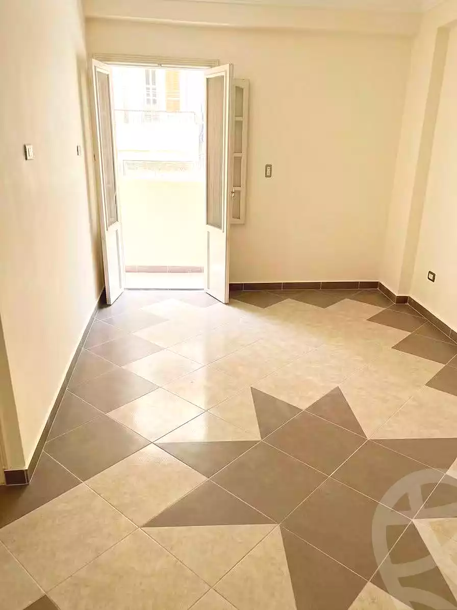https://aqarmap.com.eg/en/listing/7342307-for-sale-alexandria-new-miami-eskot