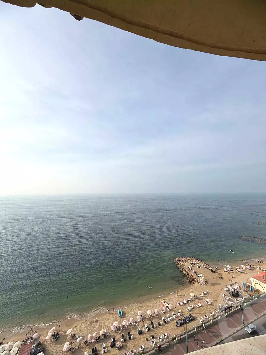 https://aqarmap.com.eg/ar/listing/7342983-for-sale-alexandria-el-asafra-l-sfr-bhry-el-geish-rd