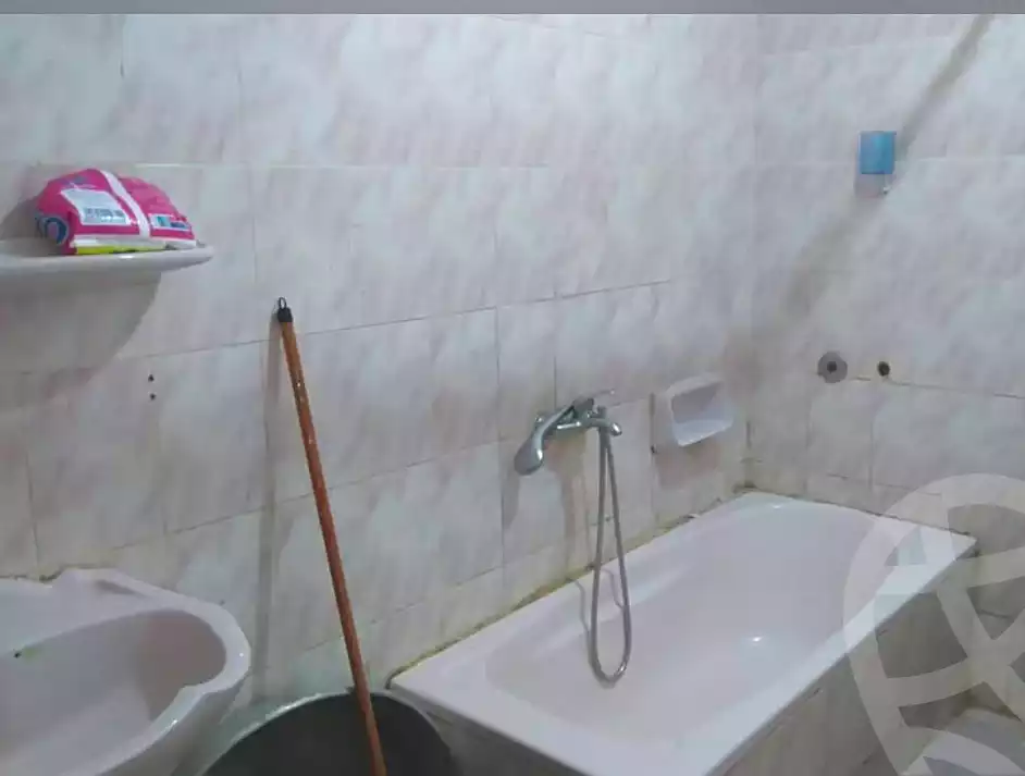 https://aqarmap.com.eg/en/listing/7343457-for-sale-alexandria-al-agamy-el-hanouvel-el-zahraa-city-st