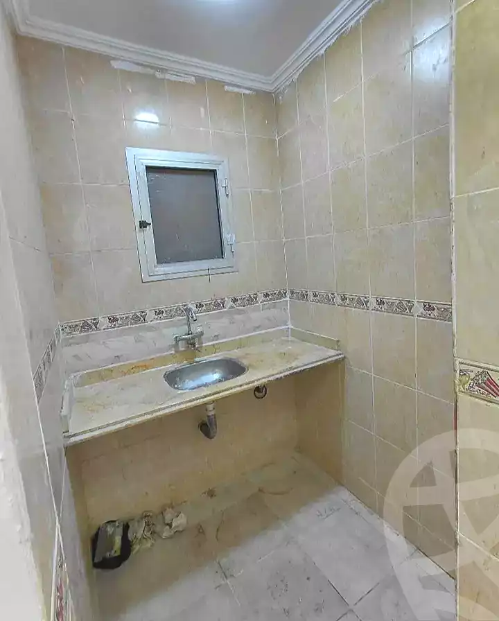 https://aqarmap.com.eg/ar/listing/7342275-for-sale-alexandria-al-agamy-l-jmy-lbhry-abd-el-hameed-radwan-st