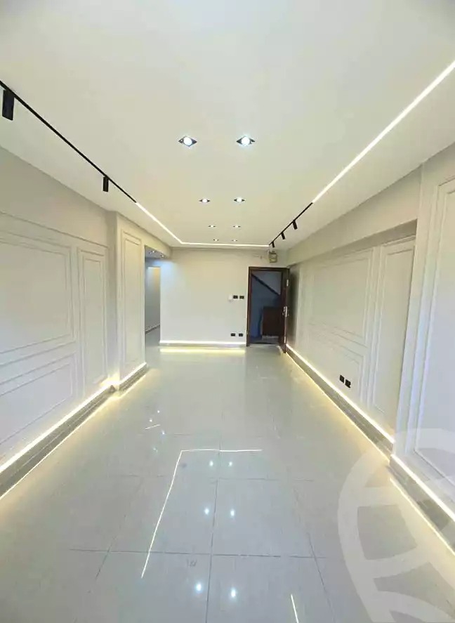 https://aqarmap.com.eg/ar/listing/7344223-for-sale-alexandria-el-asafra-shr-45