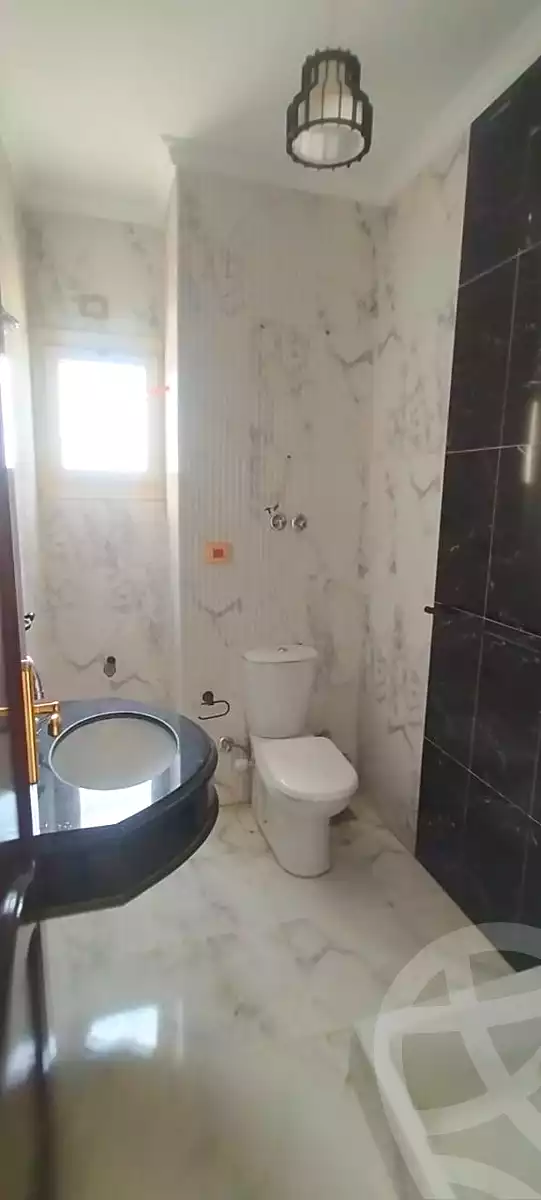 https://aqarmap.com.eg/en/listing/7344824-for-rent-cairo-el-sheikh-zayed-city-compounds-royal-city