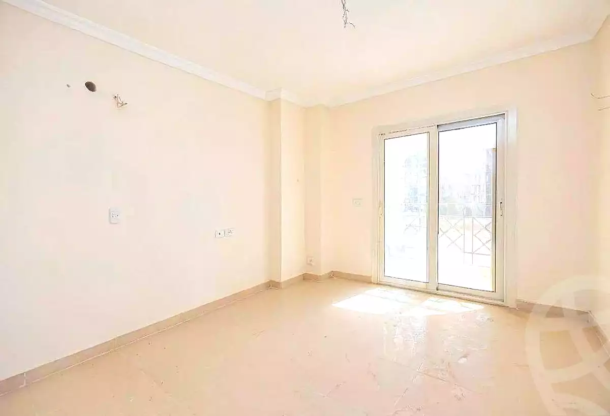 https://aqarmap.com.eg/ar/listing/7344887-for-sale-alexandria-moharram-bey