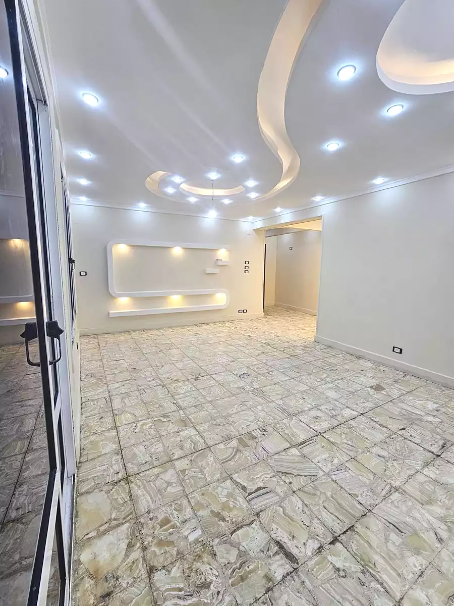 https://aqarmap.com.eg/en/listing/7345039-for-sale-alexandria-al-agamy-lbytsh