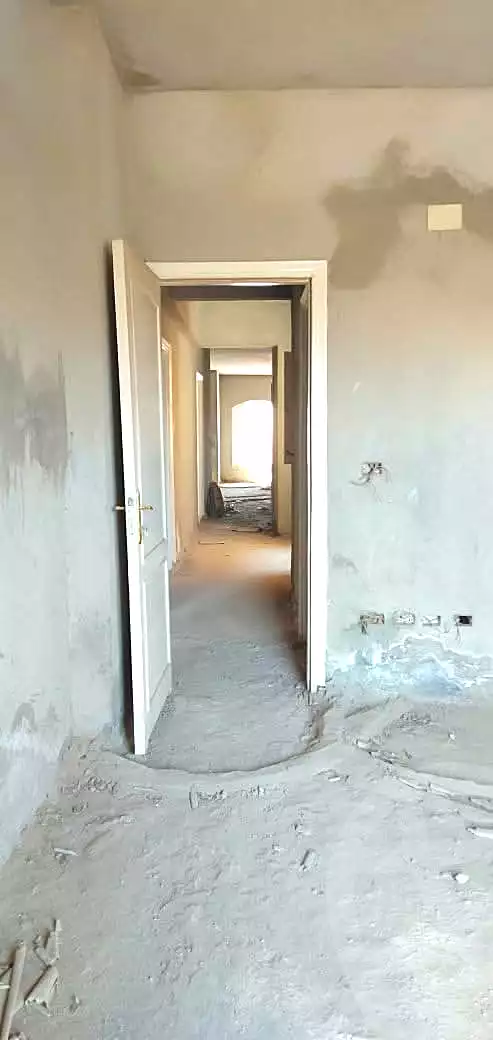 https://aqarmap.com.eg/en/listing/7345057-for-sale-cairo-new-cairo-compounds-kmbwnd-lnkhyl