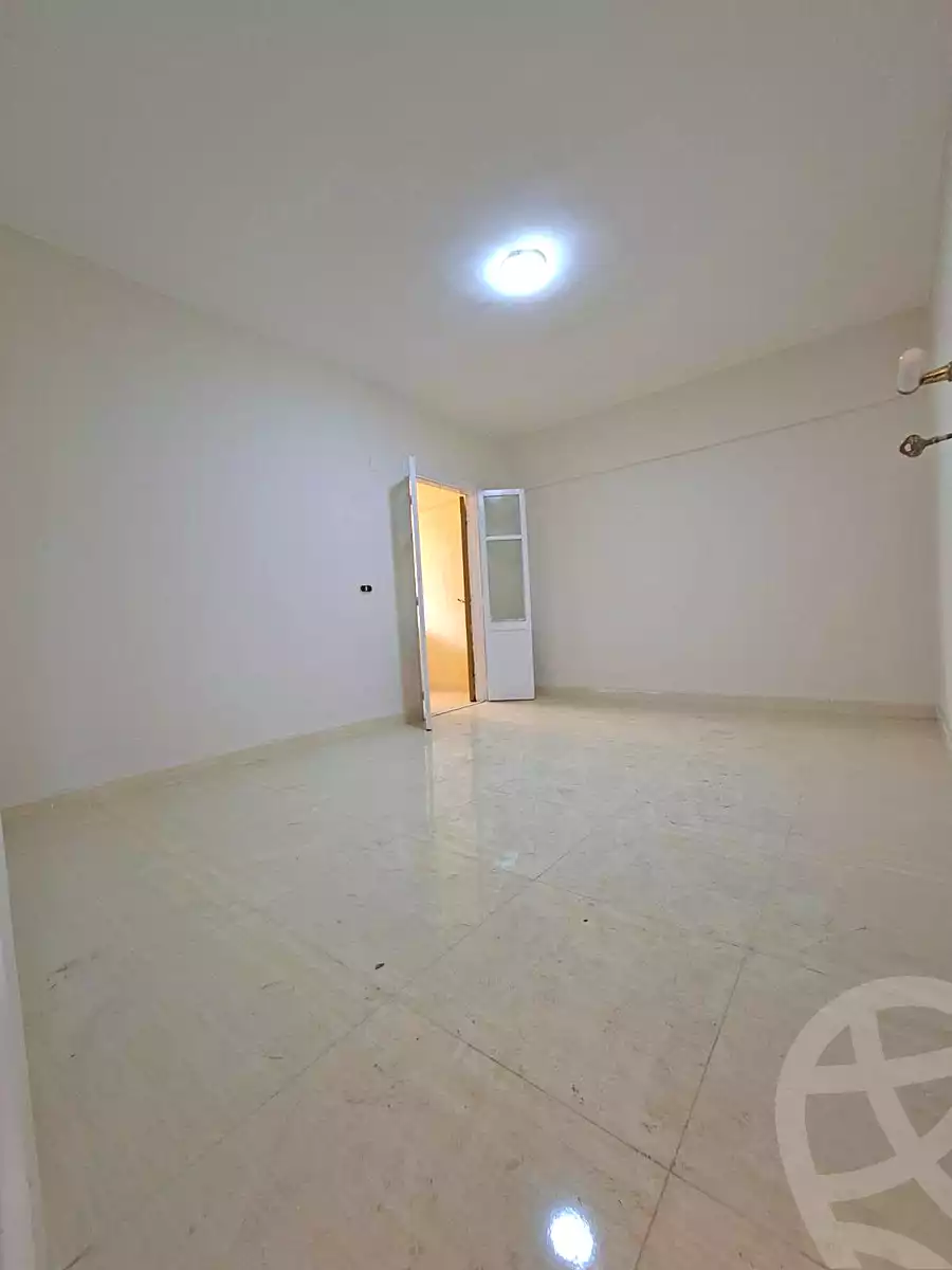 https://aqarmap.com.eg/en/listing/7346557-for-sale-alexandria-el-mandara-abd-el-haleem-mahmoud-st