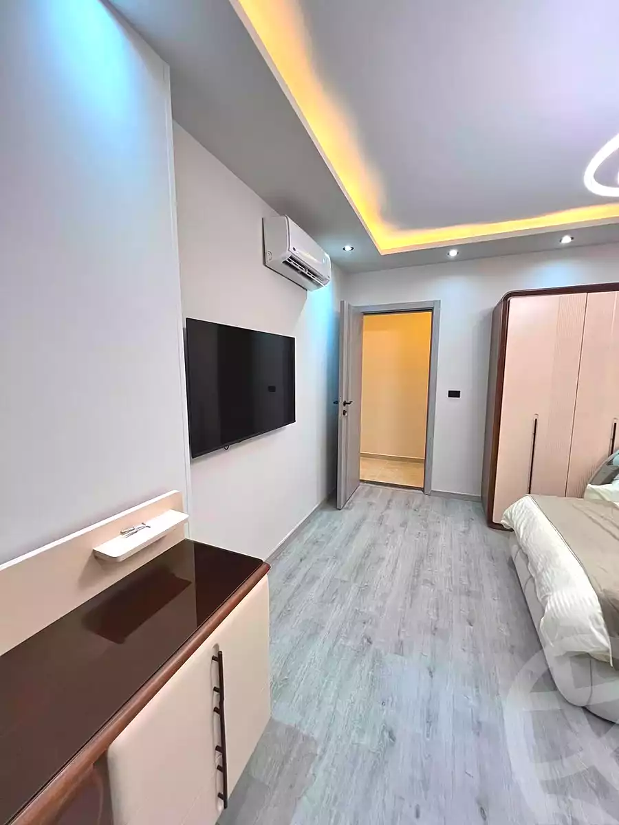 https://aqarmap.com.eg/ar/listing/7346617-for-sale-cairo-new-cairo-compounds-mwrd-fq-llttwyr