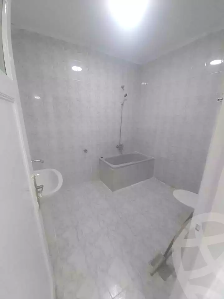 https://aqarmap.com.eg/en/listing/7347192-for-sale-alexandria-al-agamy-shataa-el-nakheel