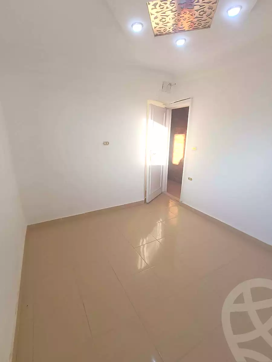 https://aqarmap.com.eg/en/listing/7348098-for-sale-alexandria-al-agamy-shataa-el-nakheel-street-23